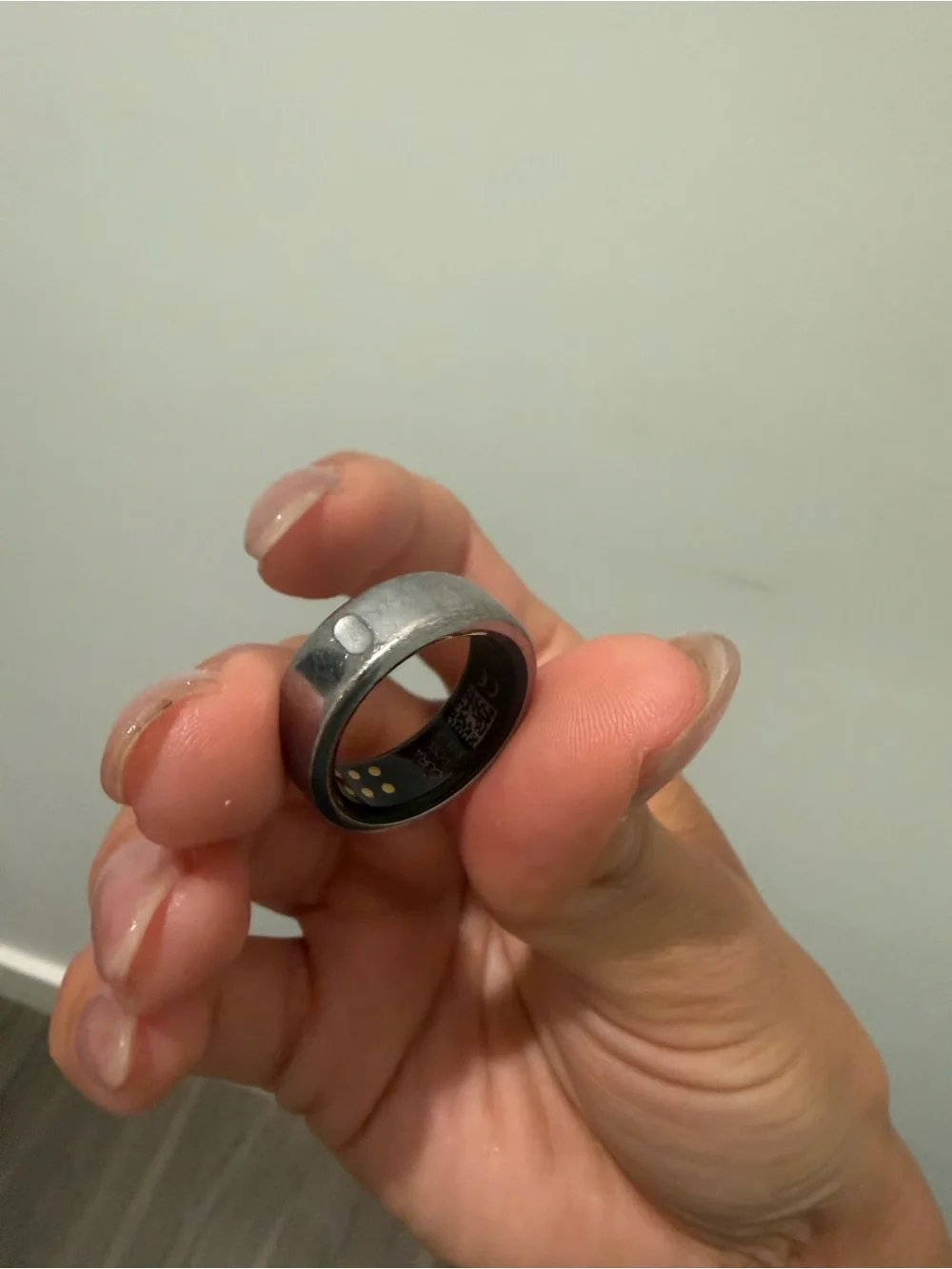Oura Ring Gen3 Horizon Smart Ring — Silver with Black Interior
